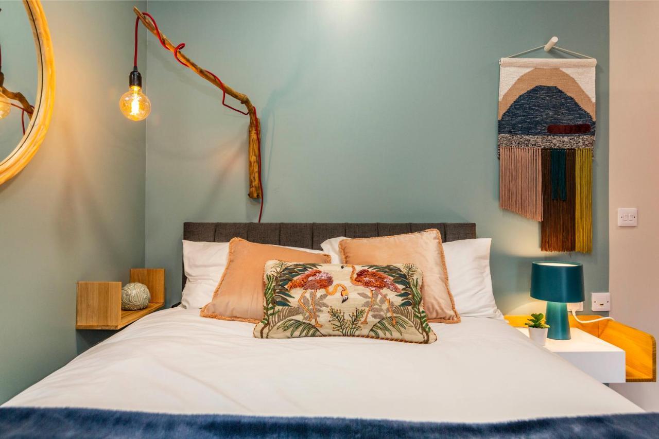 Romantic Getaway Studio Pods Close To City Centre With Free Wifi Derby Exterior photo