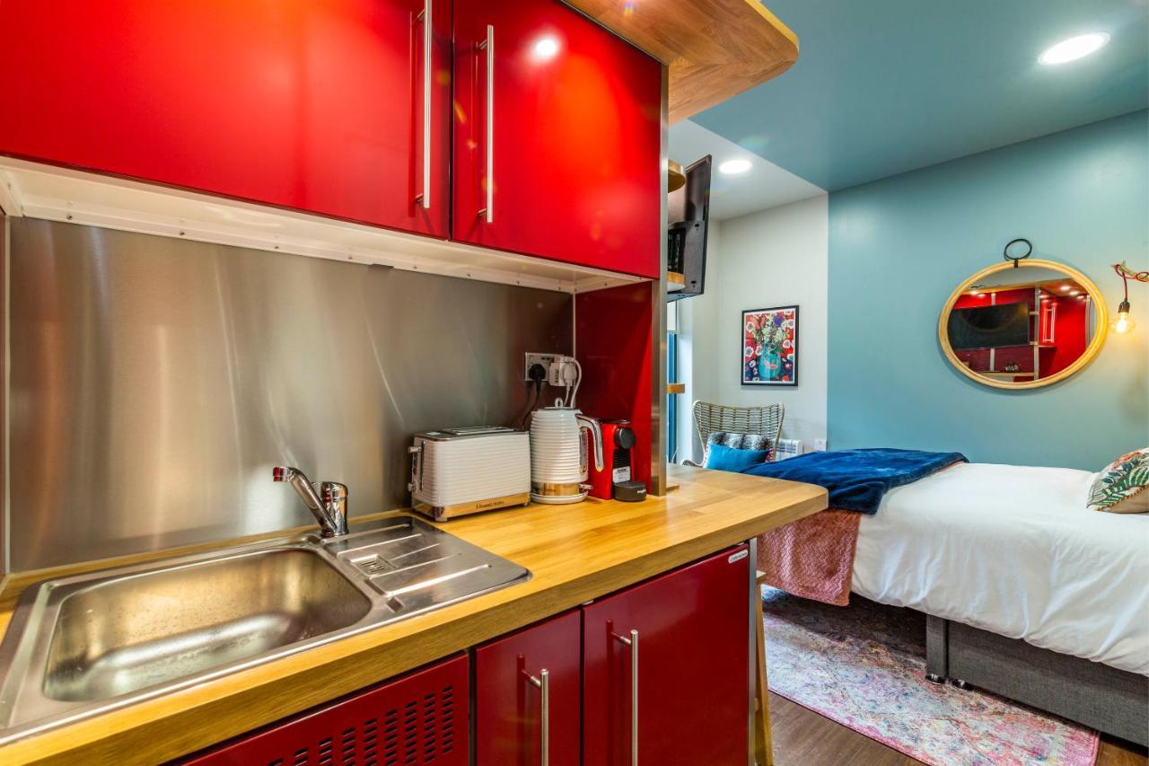 Romantic Getaway Studio Pods Close To City Centre With Free Wifi Derby Exterior photo