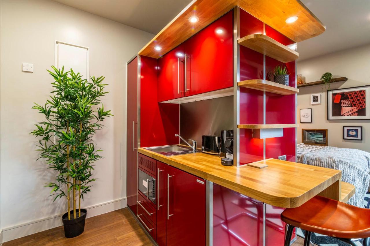 Romantic Getaway Studio Pods Close To City Centre With Free Wifi Derby Exterior photo