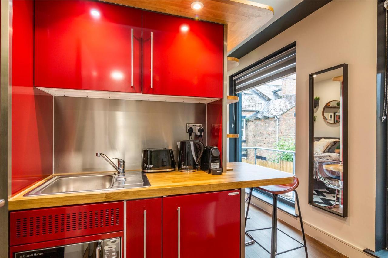 Romantic Getaway Studio Pods Close To City Centre With Free Wifi Derby Exterior photo