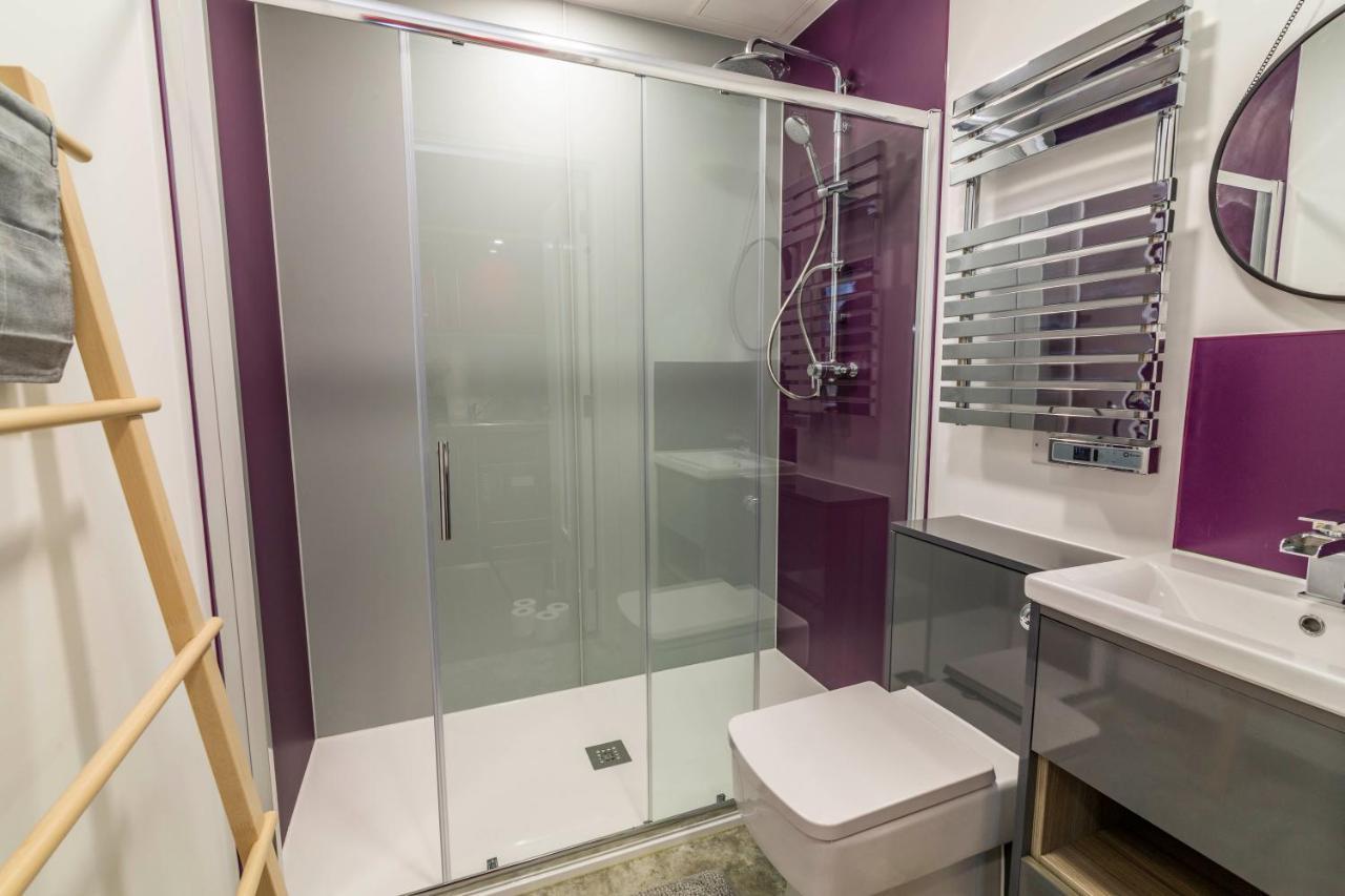 Romantic Getaway Studio Pods Close To City Centre With Free Wifi Derby Exterior photo