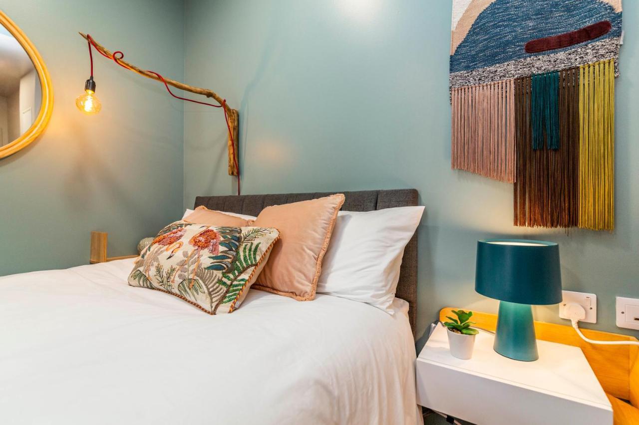 Romantic Getaway Studio Pods Close To City Centre With Free Wifi Derby Exterior photo
